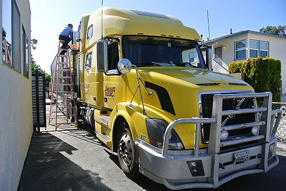 semi-truck, semi-trailer, trailer, commercial trailer, trailer repairs, trailer air conditioning, trailer hvac services, trailer ac, los angeles trailers hvac, los angeles, commercial transport, commercial trailer